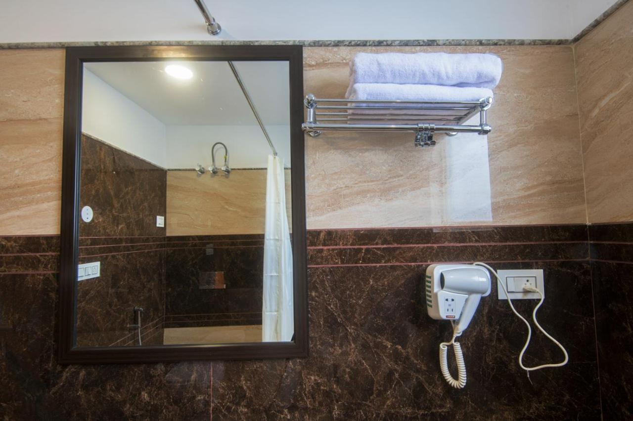 Shivaay Morex- A Vegetarian Hotel Dharamshala Bagian luar foto