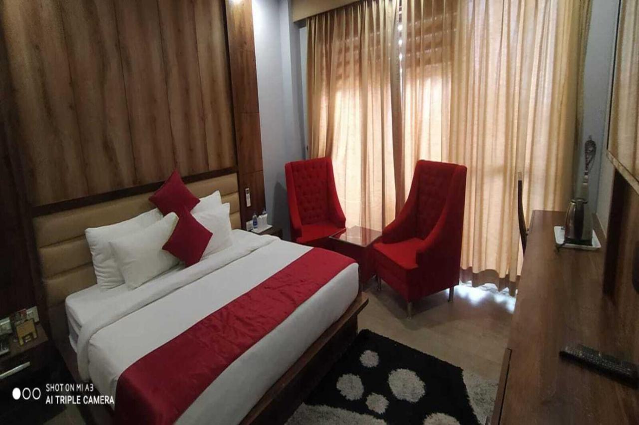 Shivaay Morex- A Vegetarian Hotel Dharamshala Bagian luar foto